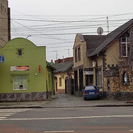 1 Комнатная Квартира В Центре Мукачева, Улица Мира Mukacheve Exterior photo